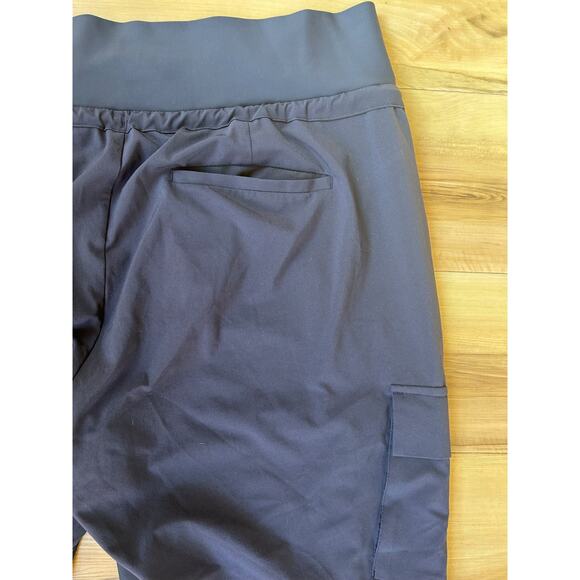Athleta Sutton Cargo Jogger Pant Women’s Size 14P Gray EUC Featherweight Stretch - Picture 5 of 9